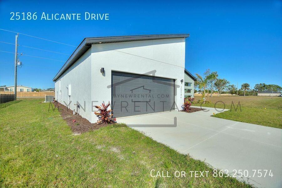 25186 Alicante Dr - Photo 6 of 35