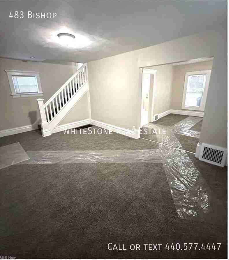 483 Bishop St - Photo 3 of 13