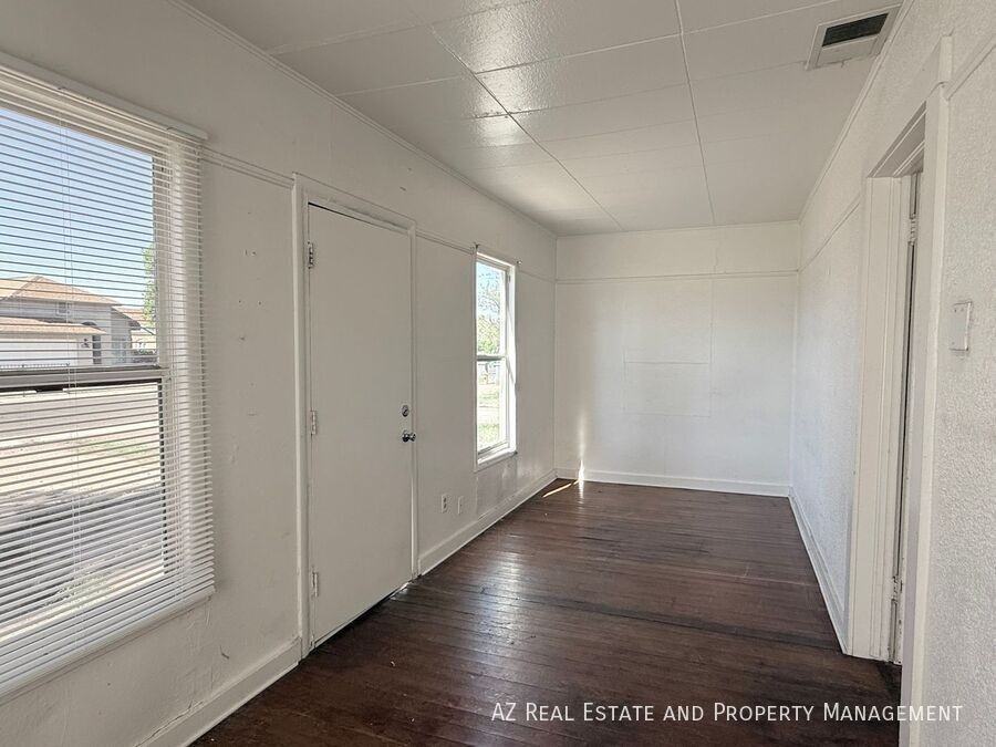 3809 N 9th Pl - Photo 4 of 32