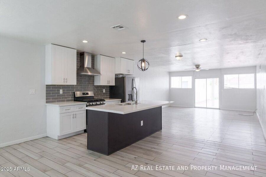 1628 E Granada Rd - Photo 4 of 24