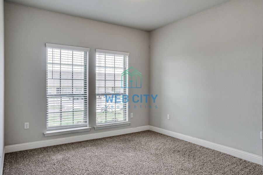 1101 Grindstone Rd #112 - Photo 6 of 12