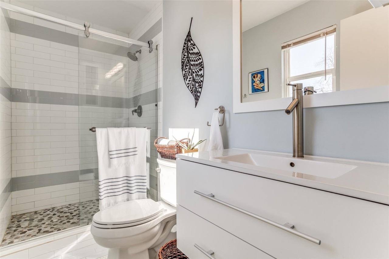 1718 Berkley Ave - Photo 6 of 11