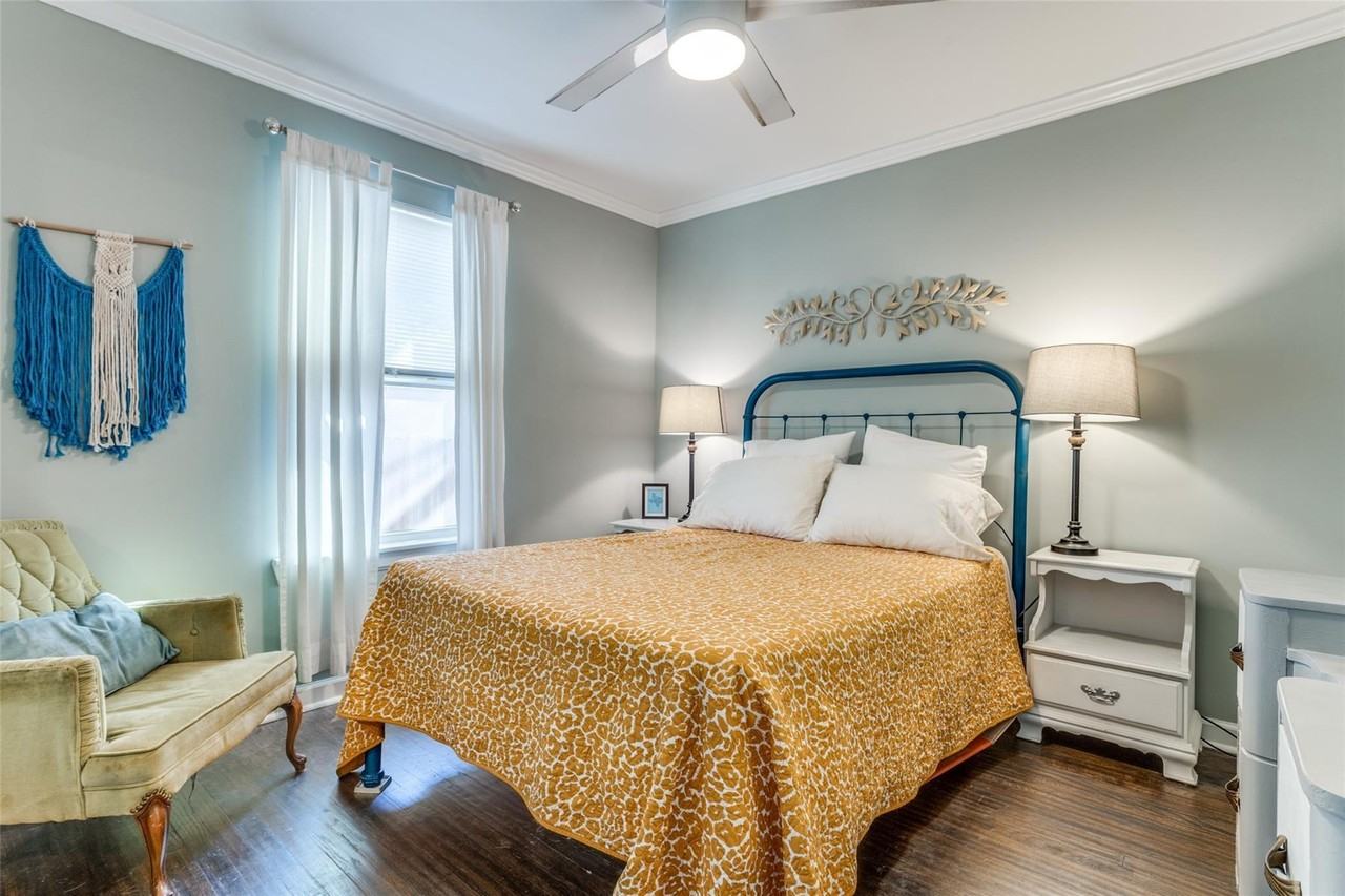 1718 Berkley Ave - Photo 7 of 11