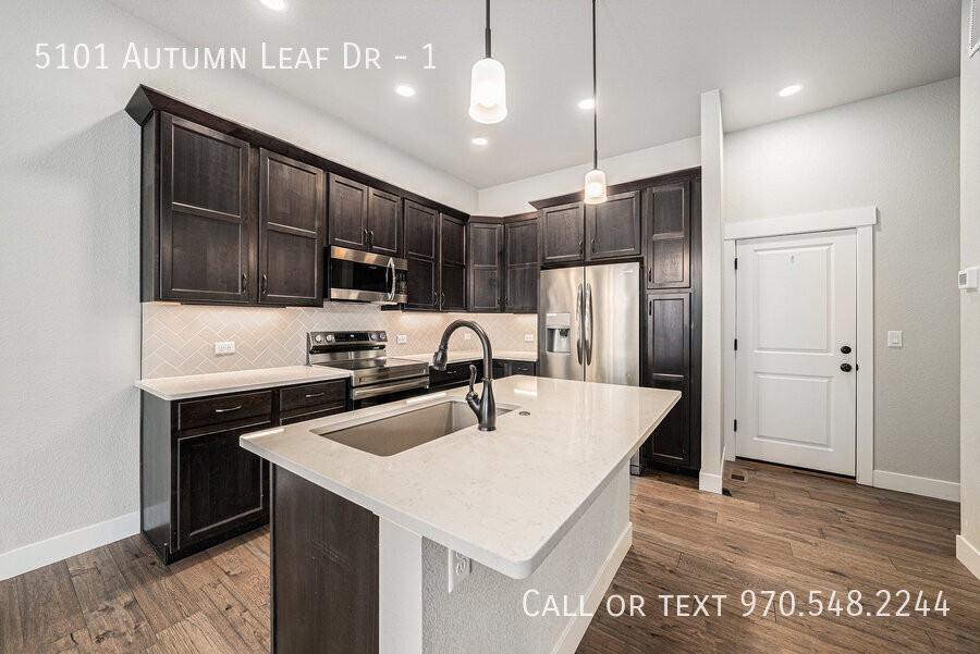 5101 Autumn Leaf Dr #1 - Photo 7 of 24