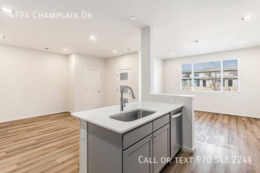 4794 Champlain Dr #1 - Photo 6 of 22