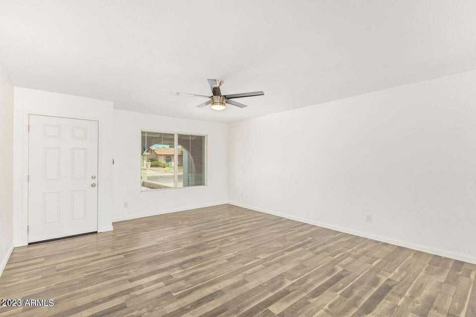 5449 West Sierra Street - Photo 3 of 19