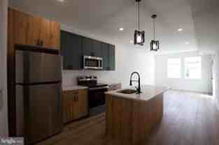 1224 W Silver St #3 - Photo 1 of 1