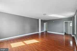 301 W York St - Photo 3 of 18