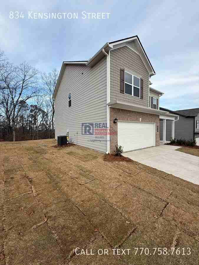 834 Kensington St - Photo 2 of 32