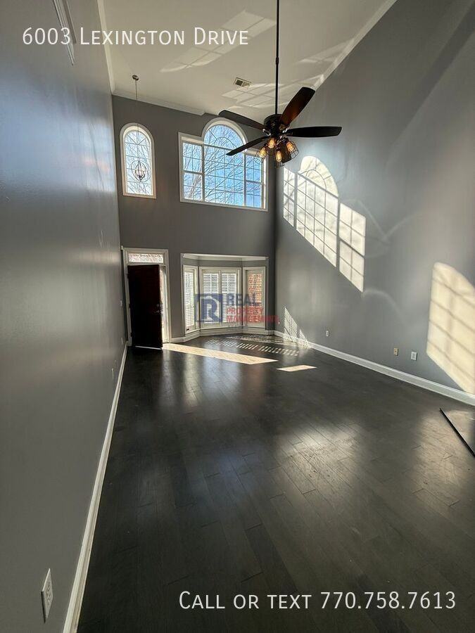 6003 Lexington Dr - Photo 3 of 23