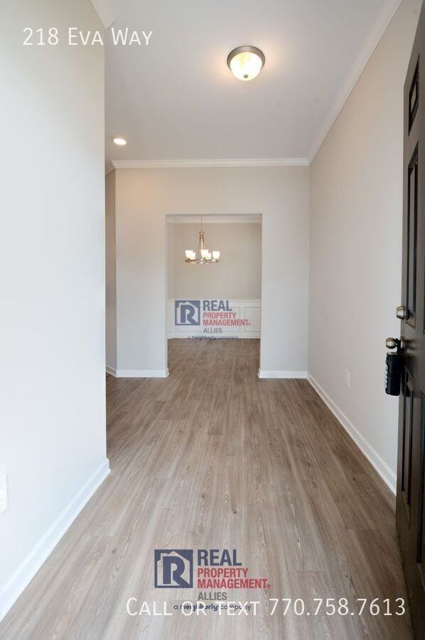 218 Eva Way Ne - Photo 6 of 21