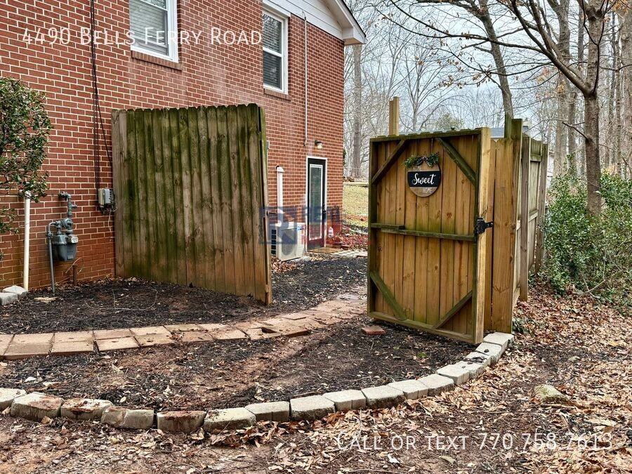 4490 Bells Ferry Rd Nw - Photo 2 of 10