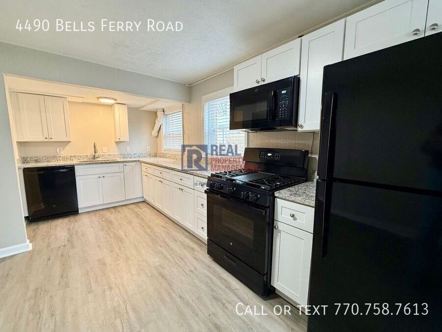 4490 Bells Ferry Rd Nw - Photo 5 of 10