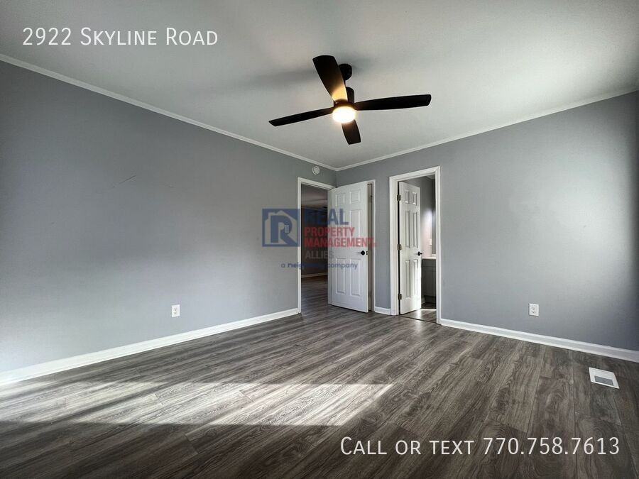 2922 Skyline Rd - Photo 5 of 11