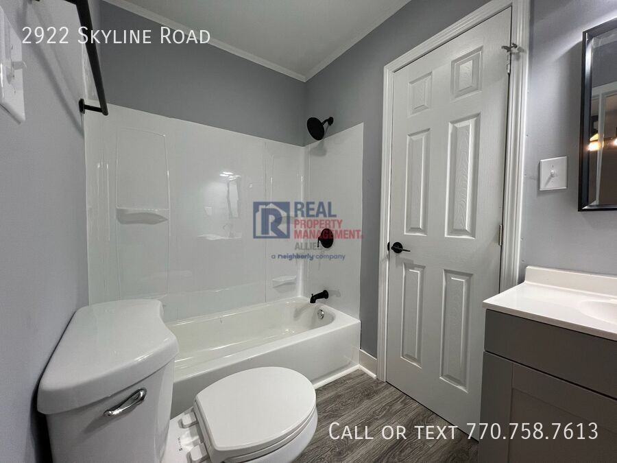 2922 Skyline Rd - Photo 7 of 11