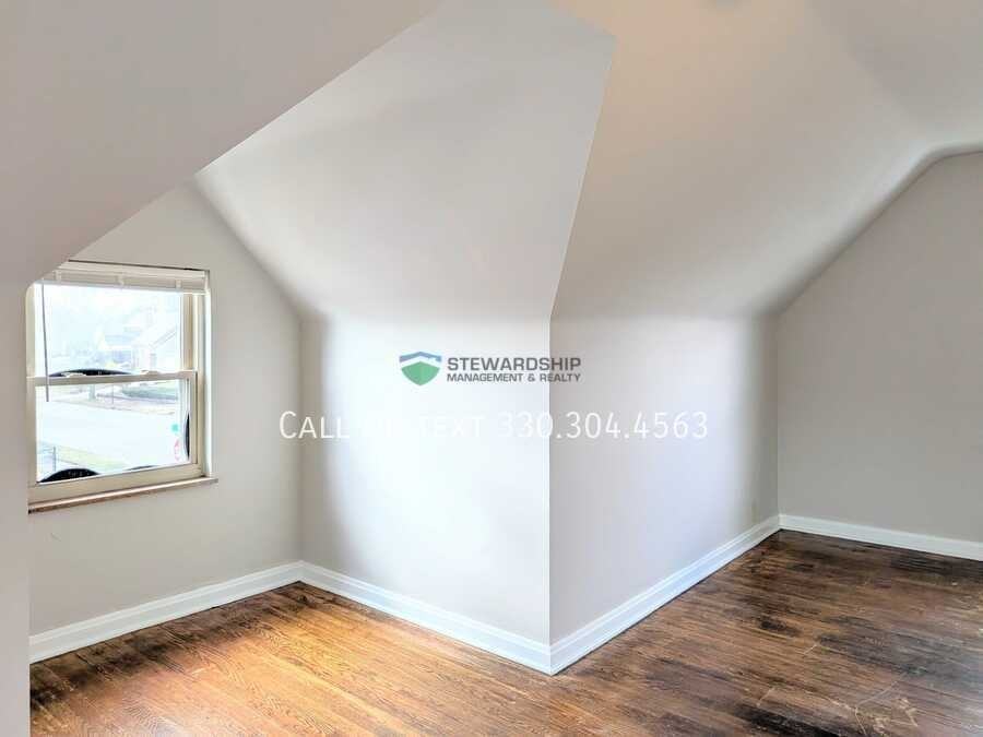 1303 23rd St Ne - Photo 7 of 22