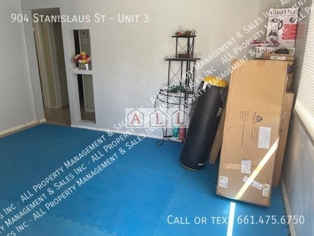 904 Stanislaus St #3 - Photo 2 of 7