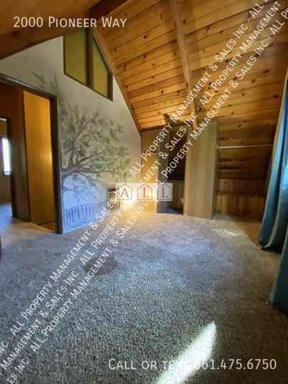 2000 Pioneer Way - Photo 5 of 26