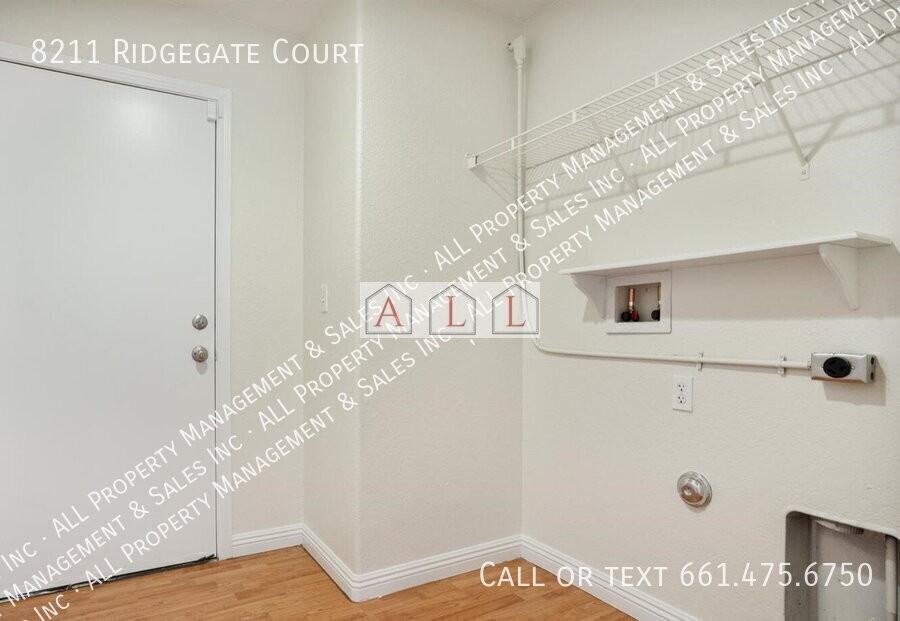 8211 Ridgegate Ct - Photo 7 of 20