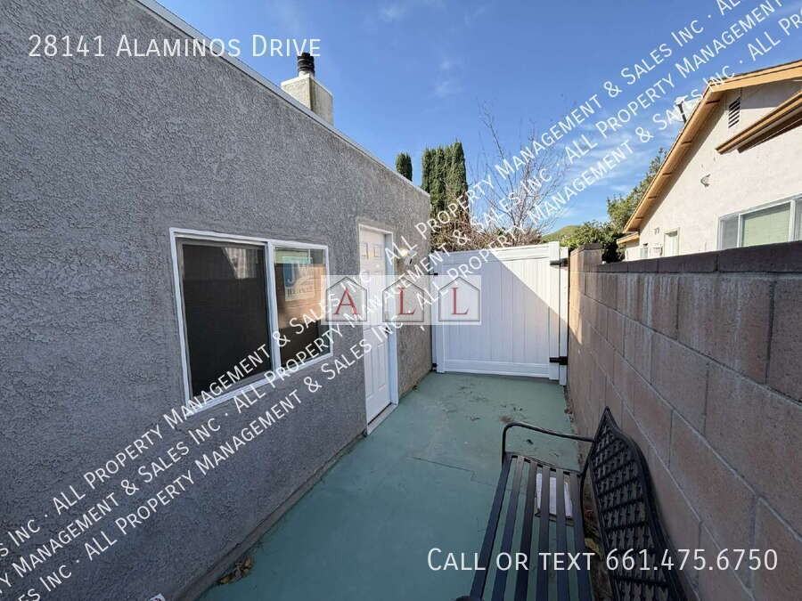 28141 Alaminos Dr - Photo 3 of 10