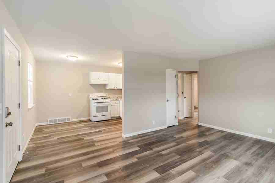 492 E Merrill Ave #8 - Photo 2 of 14