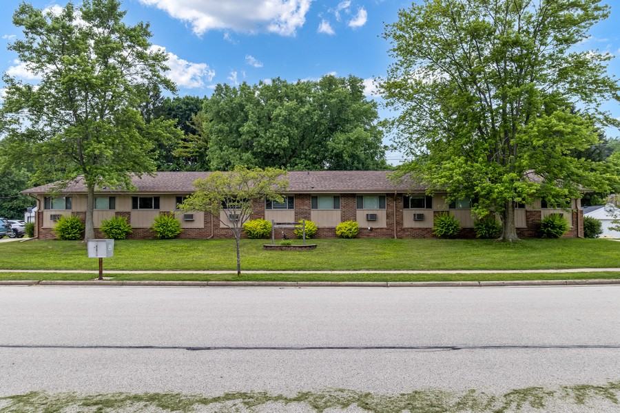 1645 Highland Dr #5 - Photo 2 of 10