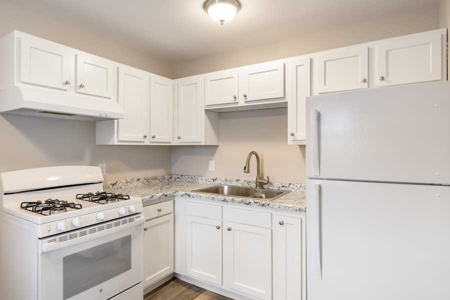 502 E Merrill Ave #1 - Photo 5 of 15