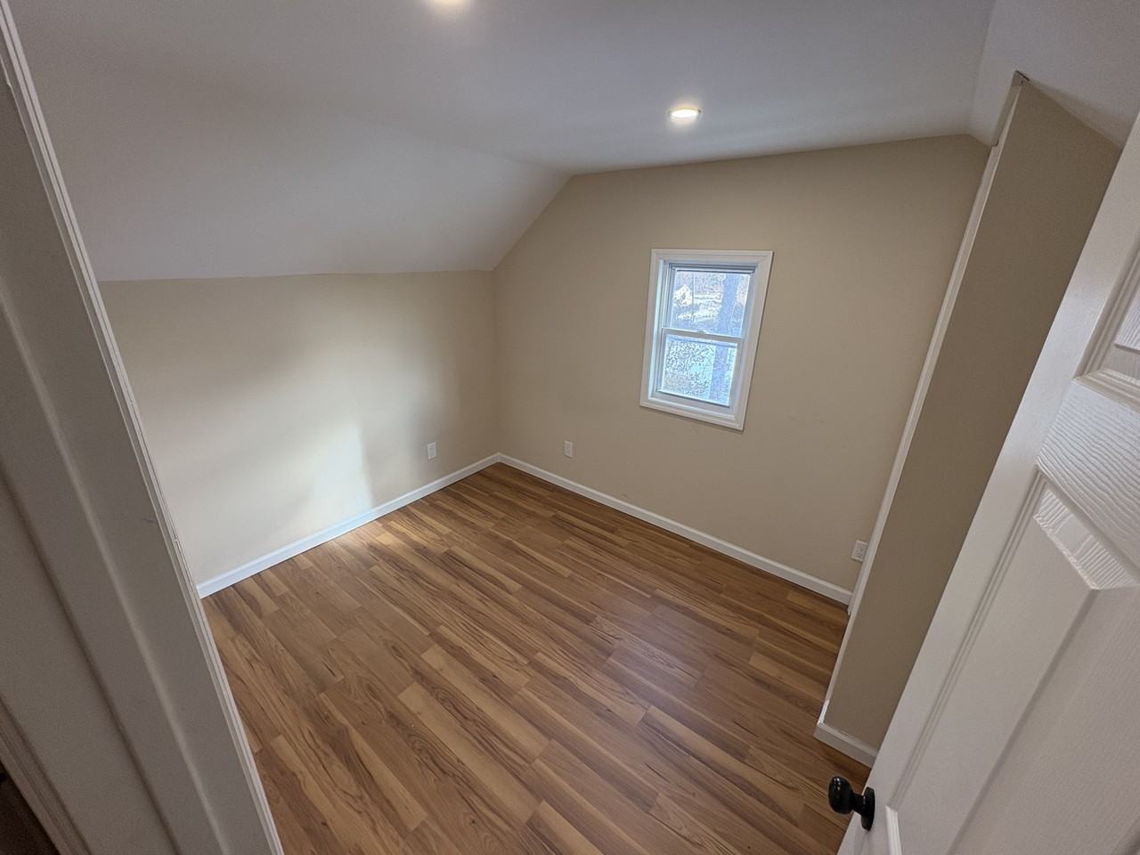 60 Lynbrook Drive - Photo 5 of 9