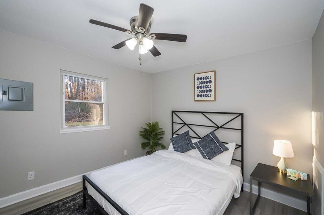 2312 S Roxboro St #C - Photo 6 of 10