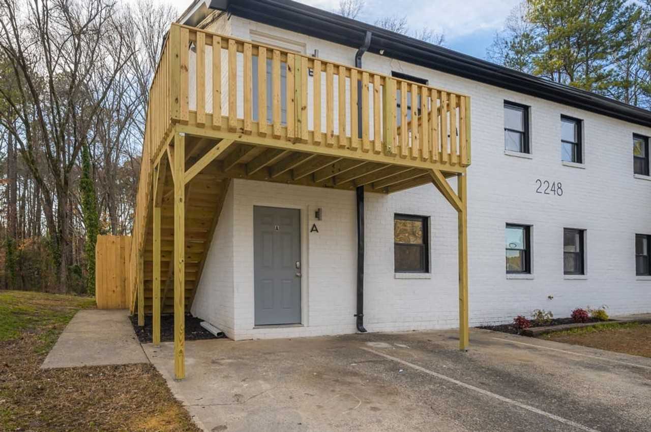 2312 S Roxboro St #C - Photo 7 of 10