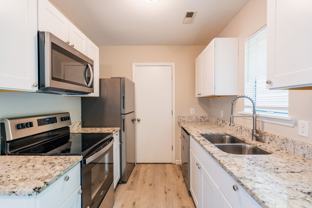 623 Hilltop Dr - Photo 1 of 1