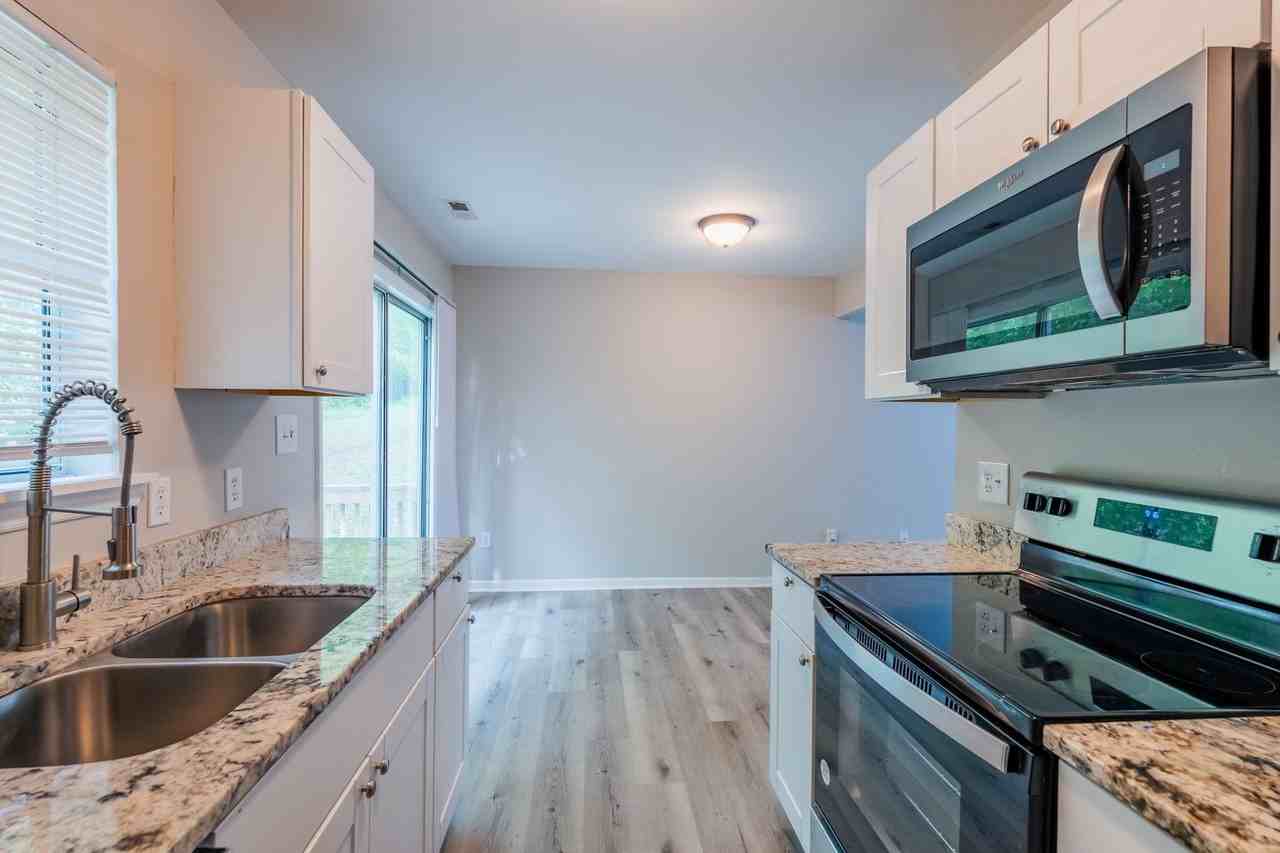 623 Hilltop Dr - Photo 2 of 50