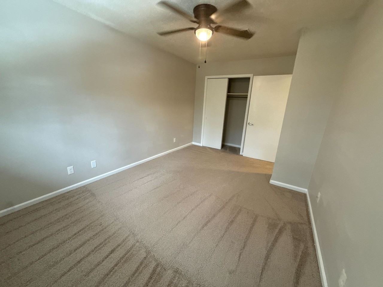 121 Western Villa Dr - Photo 6 of 31