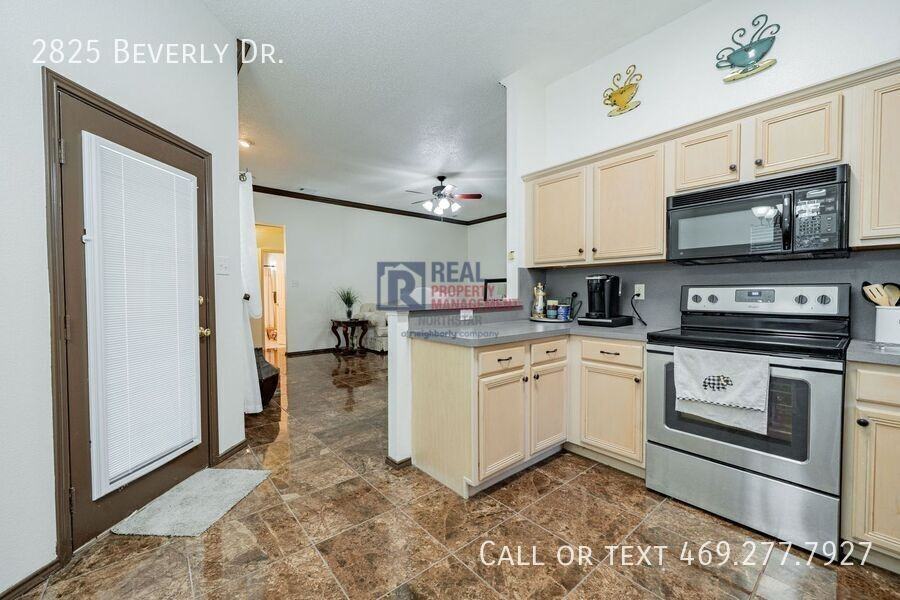 2825 Beverly Dr - Photo 7 of 25