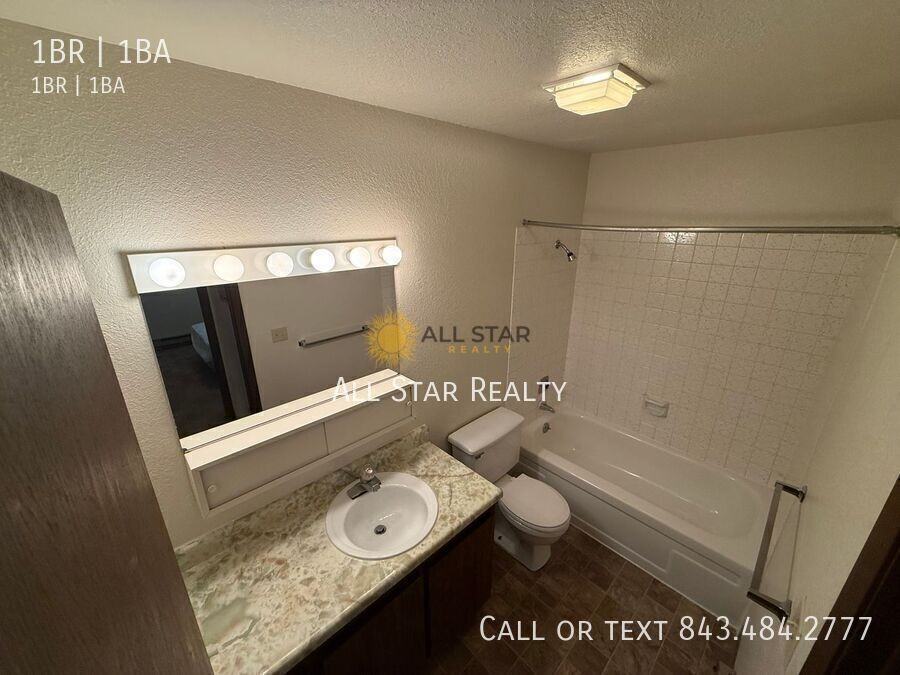 1315 Cordova St #105 - Photo 6 of 7