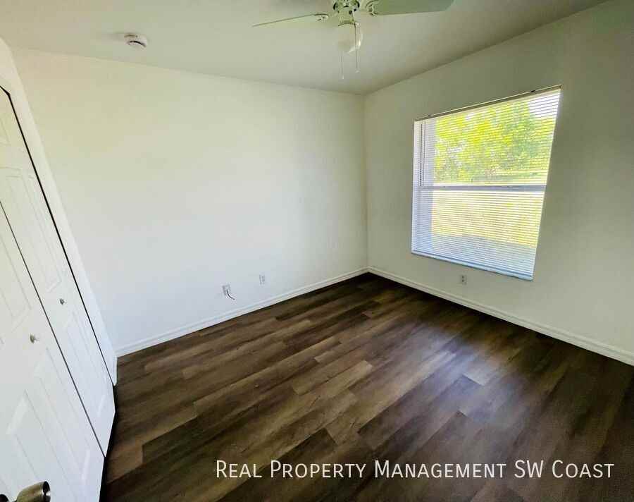 1135 Harry Ave S - Photo 3 of 15