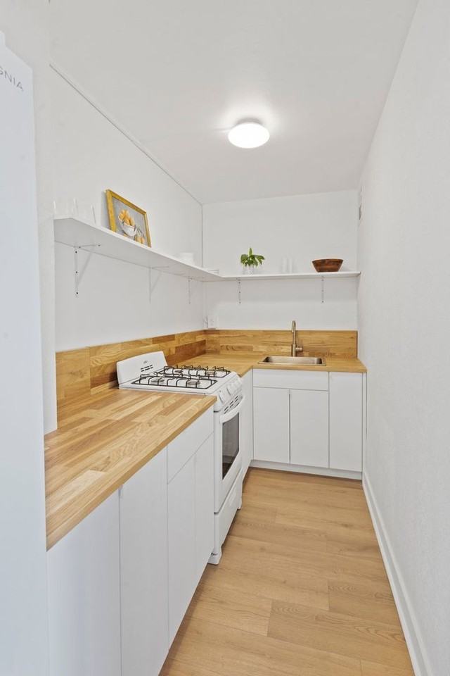 26 E 14th St #211 - Photo 7 of 24