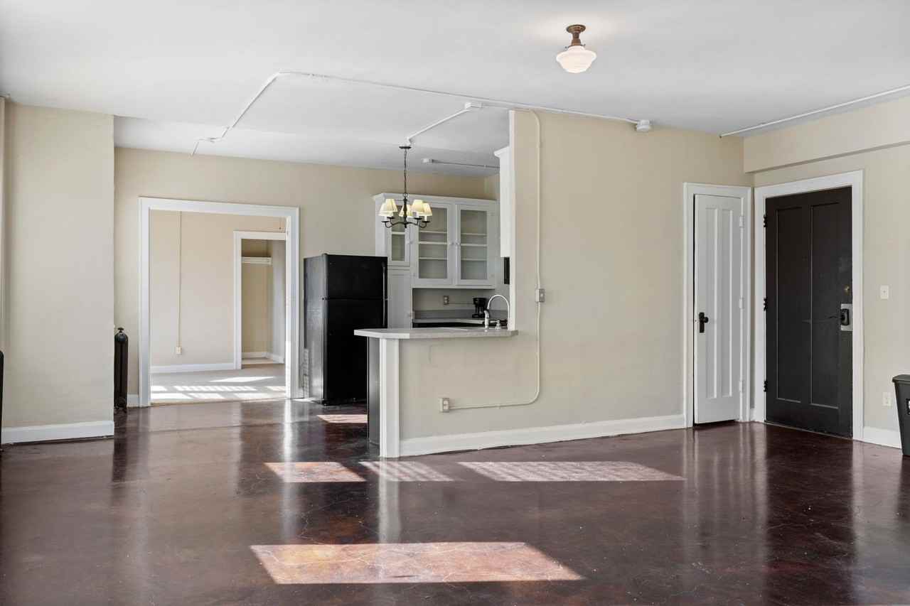 Penn Arts Apartments - Photo 4 of 41