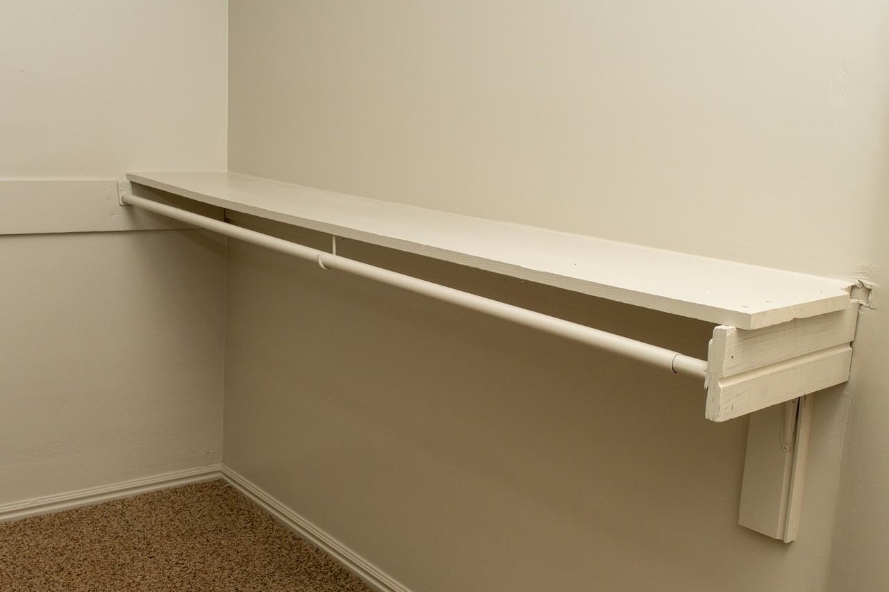 701 E 200 N - Photo 6 of 10