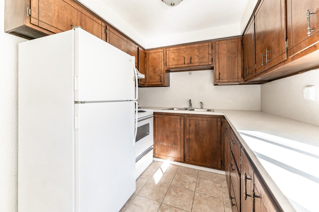 180 E 100 N - Photo 7 of 14