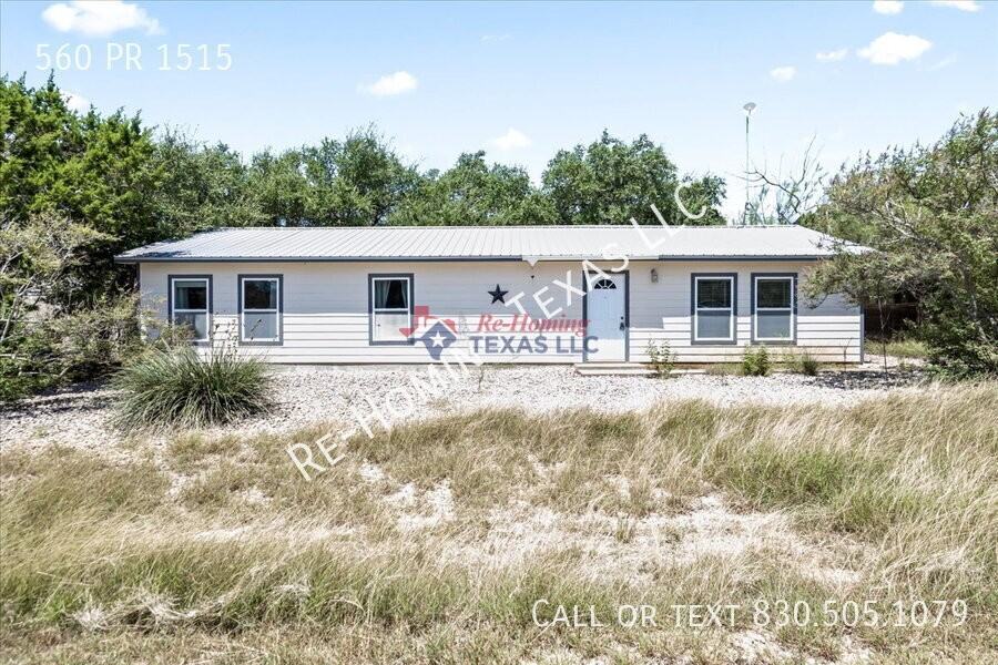 560 Private Road 1515 - Photo 3 of 20