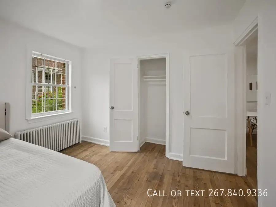 24 Danbury St Se #4 - Photo 6 of 33