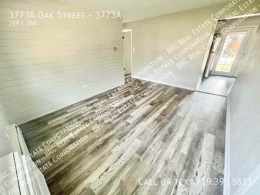 3773A Oak St #3773A - Photo 3 of 18