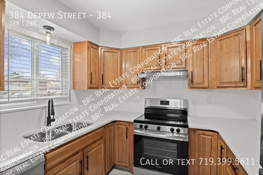 384 Depew St #384 - Photo 3 of 19