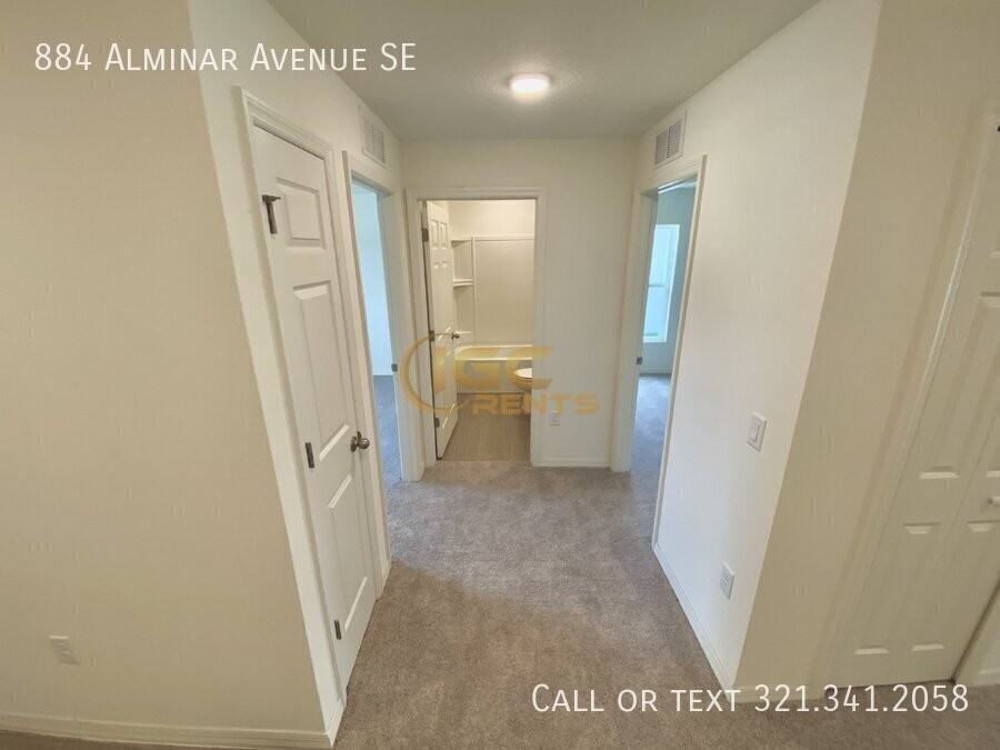 884 Alminar Ave Se - Photo 6 of 44