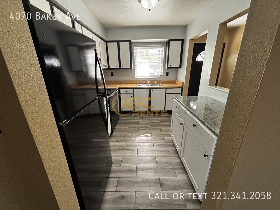 4070 Baker Ave - Photo 4 of 13