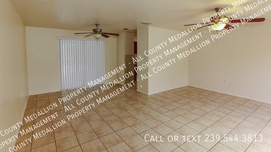 1366 Nimrod St - Photo 3 of 22