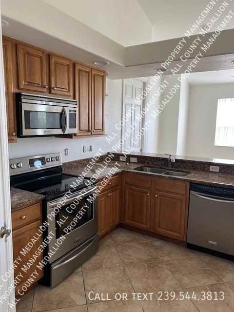 390 Palomar Ave - Photo 7 of 29