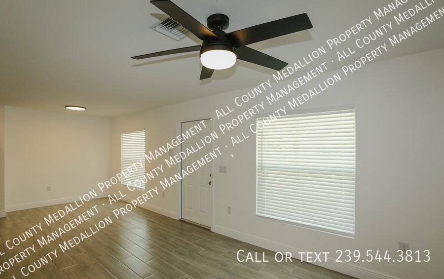 915 Graystone Ave - Photo 4 of 17