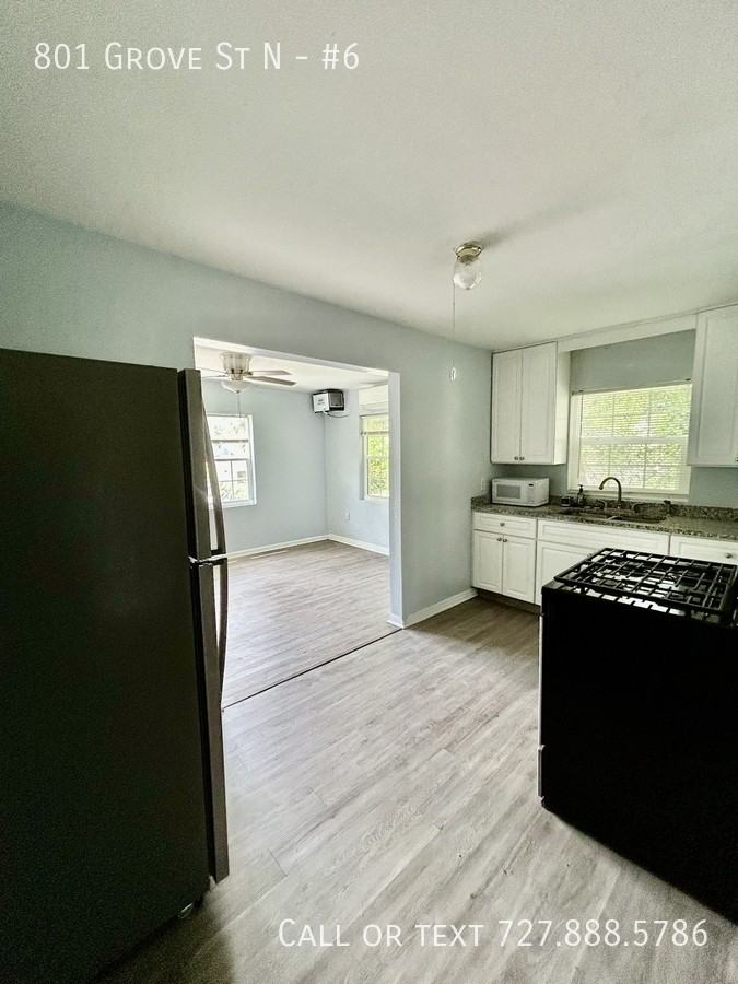 801 Grove St N #6 - Photo 4 of 50